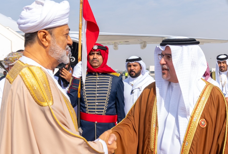 Sultan of Oman received by HRH Prince Salman upon arrival in Bahrain to participate in 46th GCC Summit